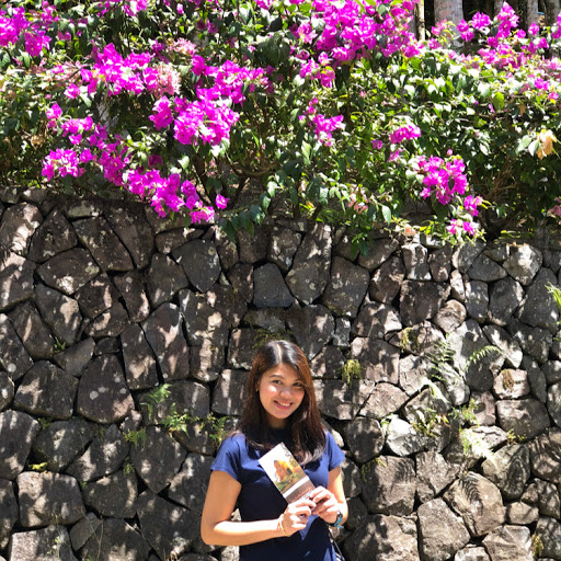 Christine Flores Photo 44