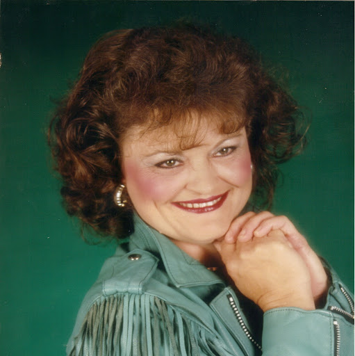 Linda Browning Photo 28