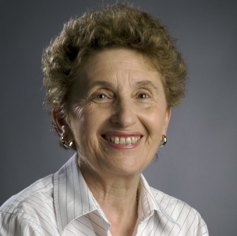 Linda Reinfeld Photo 8