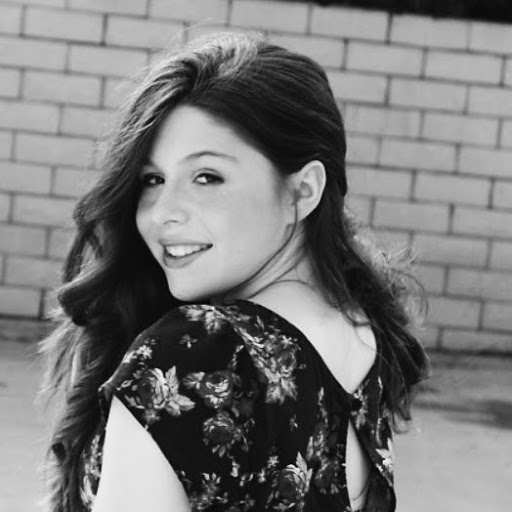 Emily Albrecht Photo 17