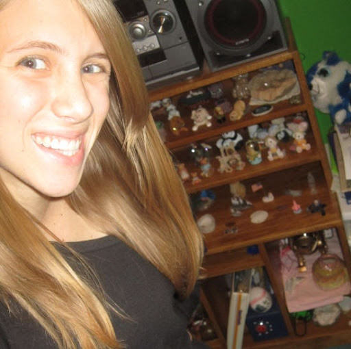 Sarah Armstrong Photo 29