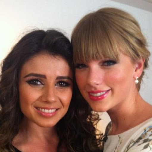 Paula Swift Photo 28