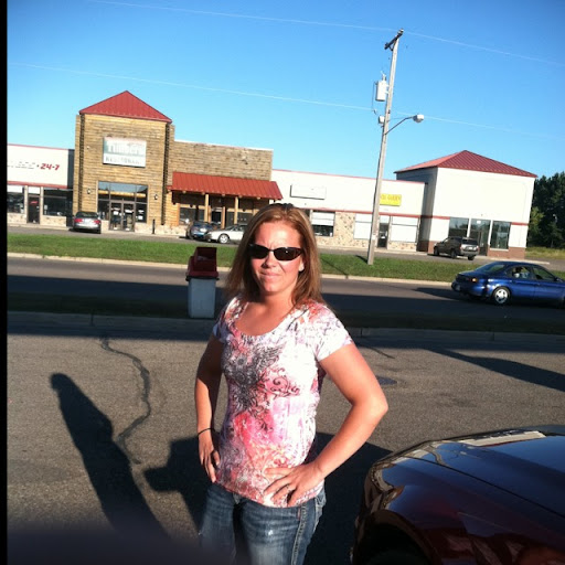 Mindy Williams Photo 15