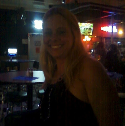 Melissa Gardner Photo 18