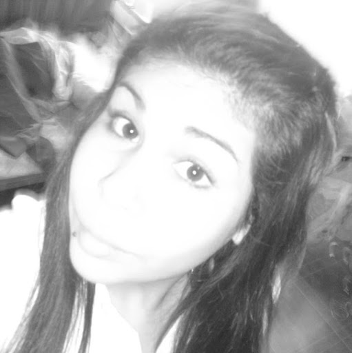 Karen Baez Photo 18