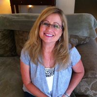 Laurie Collins Photo 33