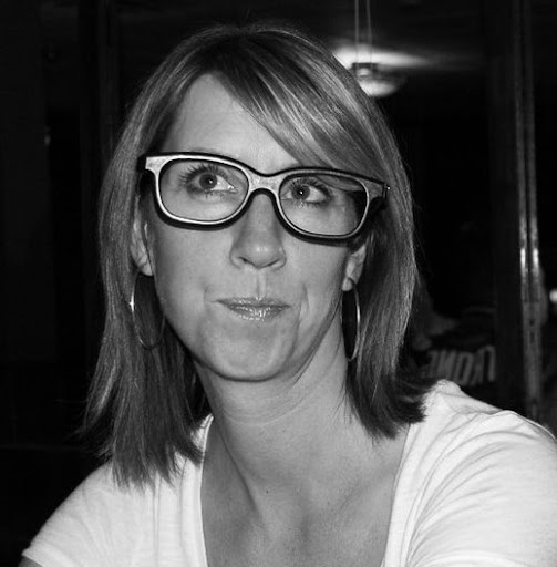 Laurie Hill Photo 27