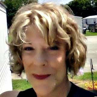 Lisa Hill Photo 47