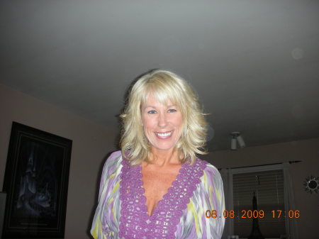 Becky Anderson Photo 5