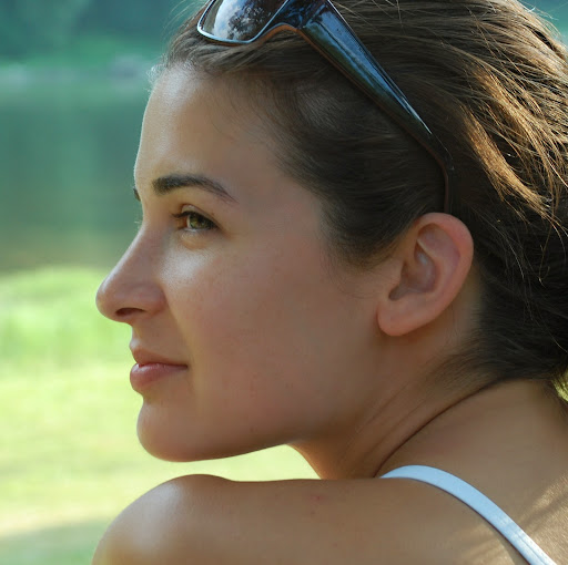 Julie Young Photo 14