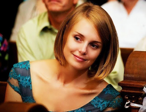 Kristen Tracy Photo 9