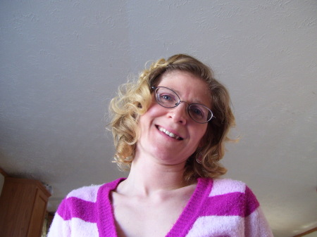 Emily Taylor Photo 20