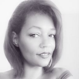 Elizabeth Dewitt Photo 20
