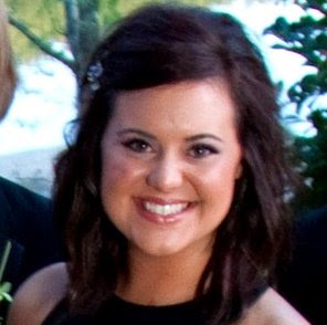 Allison Wells Photo 19