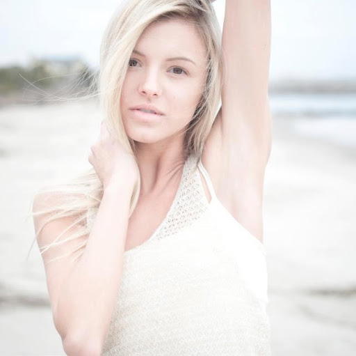 Katherine Small Photo 18