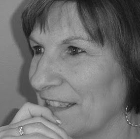 Linda Batey Photo 13