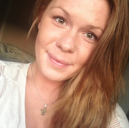 Emilie Pedersen Photo 6