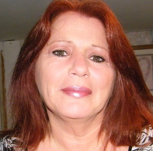 Debra Graves Photo 18