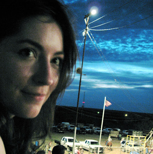 Candace Carlisle Photo 20