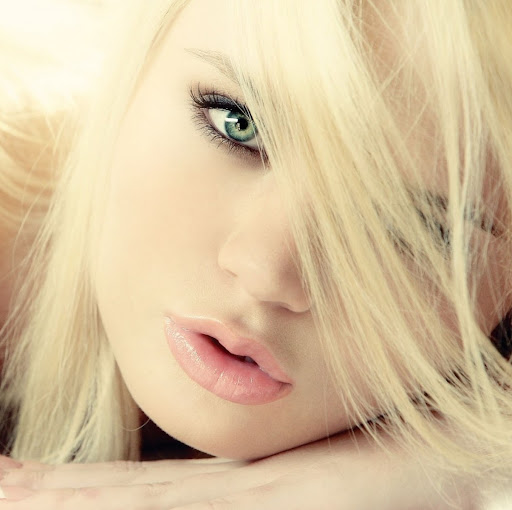 Mona Love Photo 19