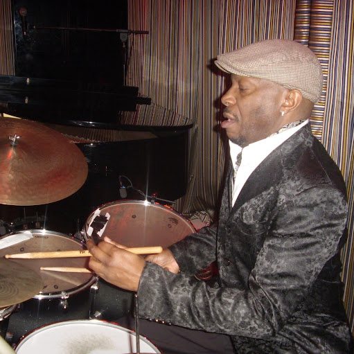 Ronnie Williams Photo 22