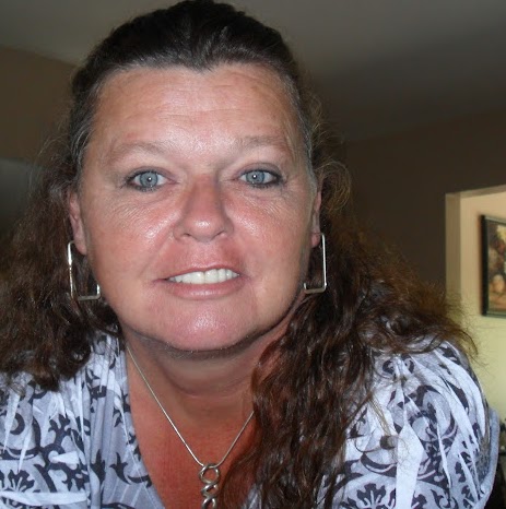 Elizabeth Findley Photo 20