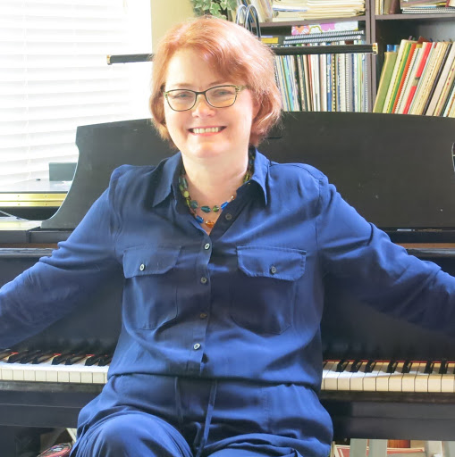 Elizabeth Herman Photo 25