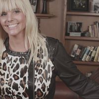 Renee Roberts Photo 27