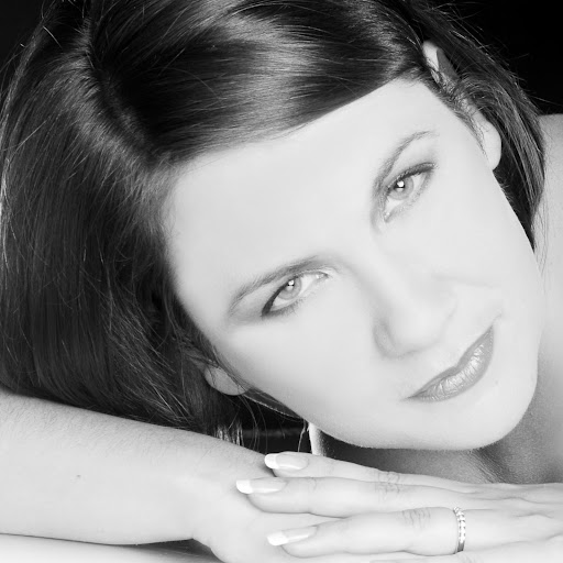Dawn Neil Photo 14