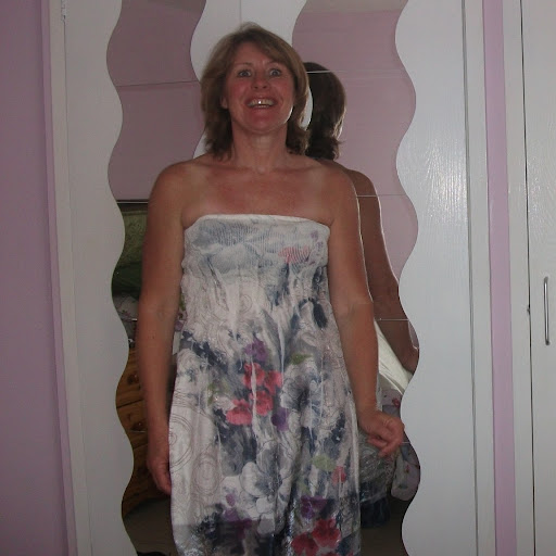Anne Anderson Photo 30