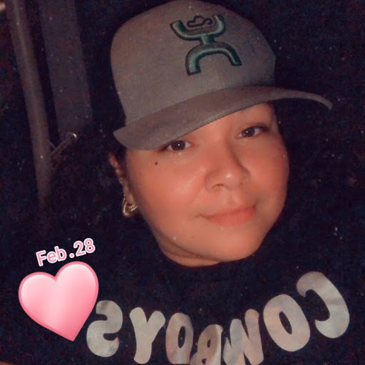 Christina Flores Photo 25