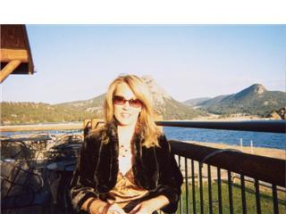 Becky Anderson Photo 4