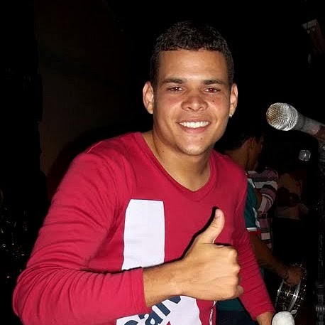 Eric Alves Photo 22