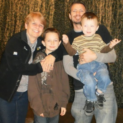 Debbie Shelton Photo 28