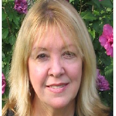 Jane Lloyd Photo 24