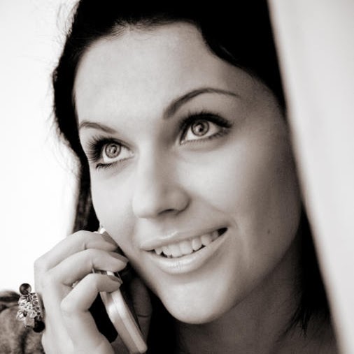 Sara Hendrickson Photo 35