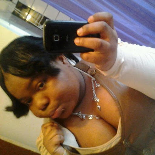 Erica Pitts Photo 17