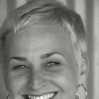 Kristin Howell Photo 42