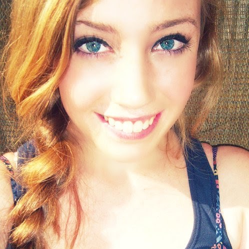 Anna Ware Photo 13