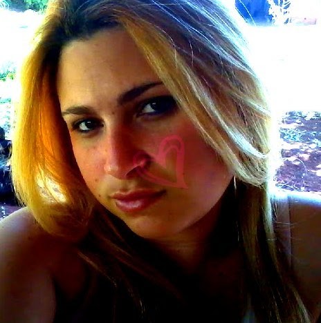 Debora Santos Photo 4