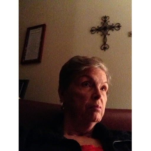 Mary Thacker Photo 10