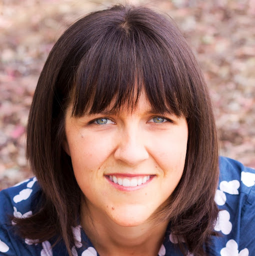 Lisa Hunt Photo 32