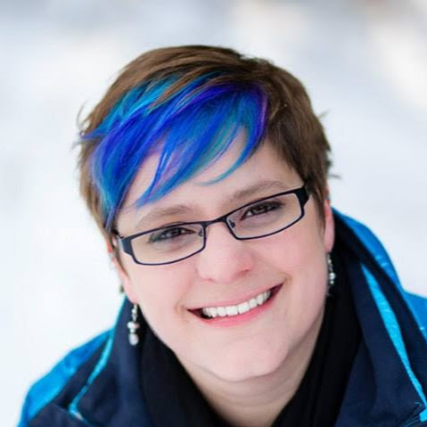 Julia Hall Photo 5