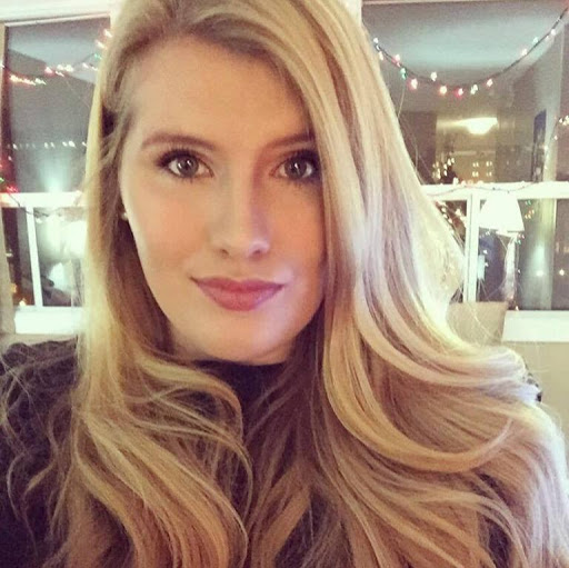Holly Wallace Photo 34