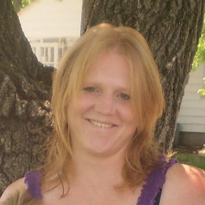 Julia Lindsay Photo 16