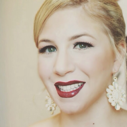 Katherine Martin Photo 14