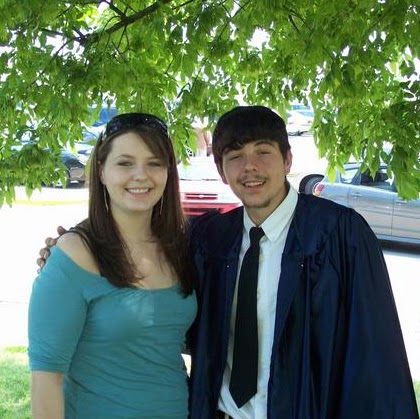 Lora Thompson Photo 31