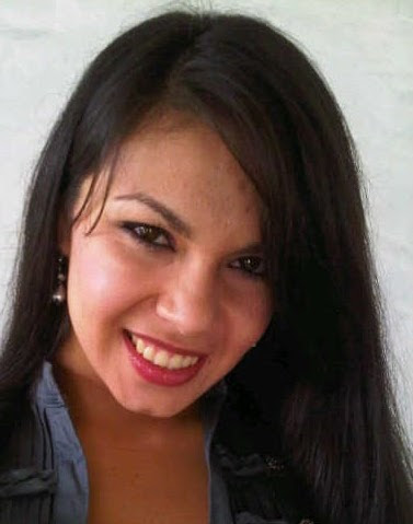 Laura Mora Photo 21