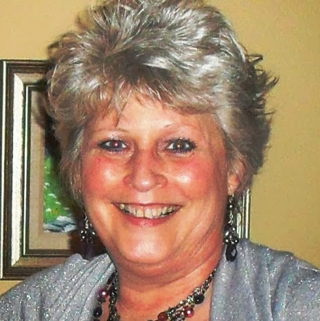 Ellen Clark Photo 32