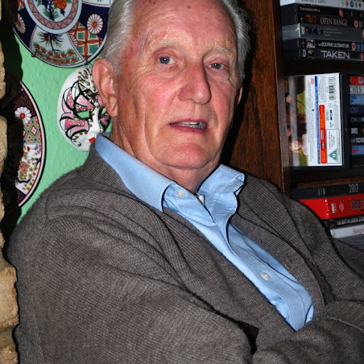 Robert Thorne Photo 32